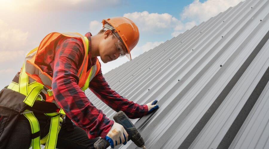 GAF certified roofer in Riceville, IA